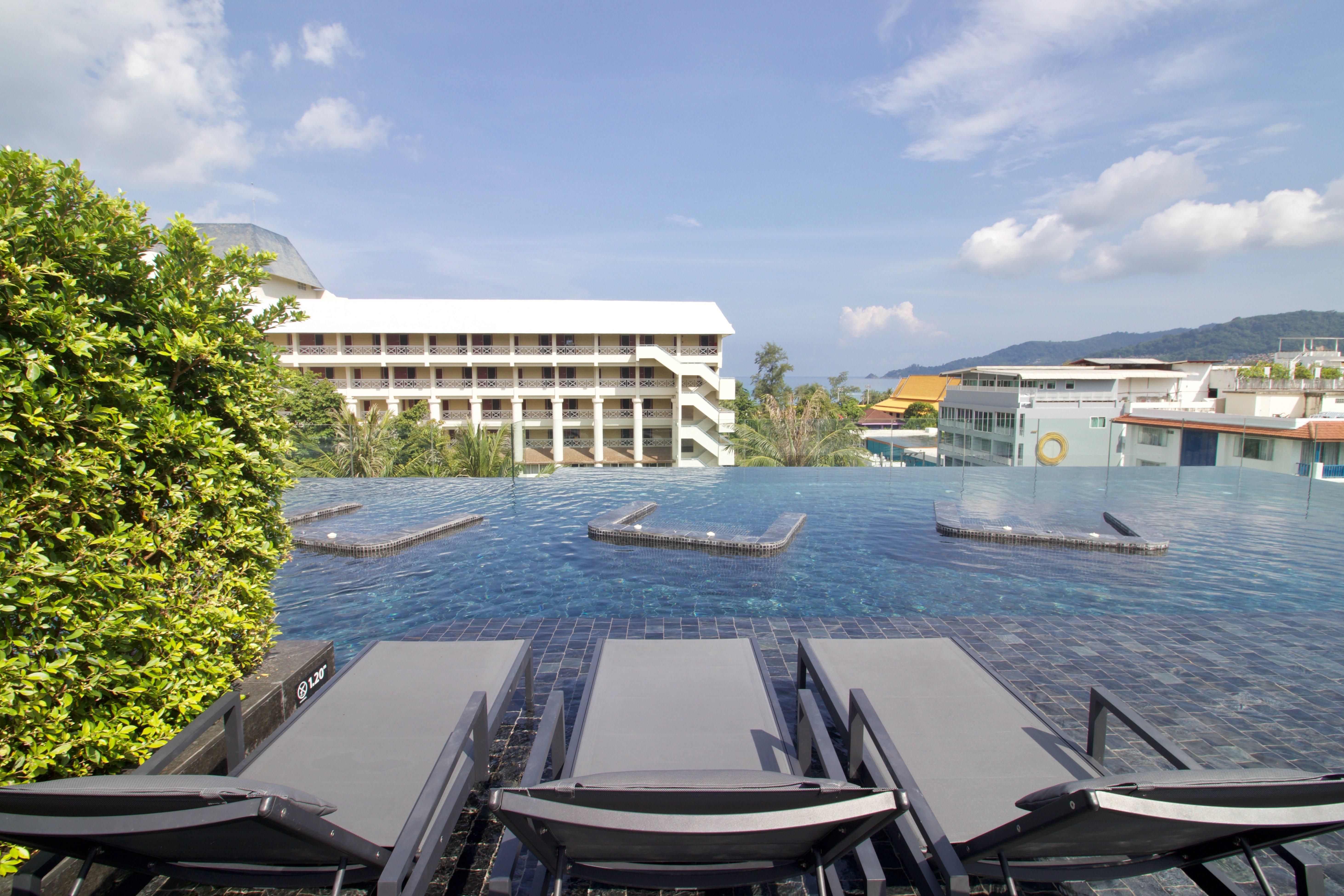 Hotel Indigo Phuket Patong By Ihg מראה חיצוני תמונה The swimming pool at the hotel
