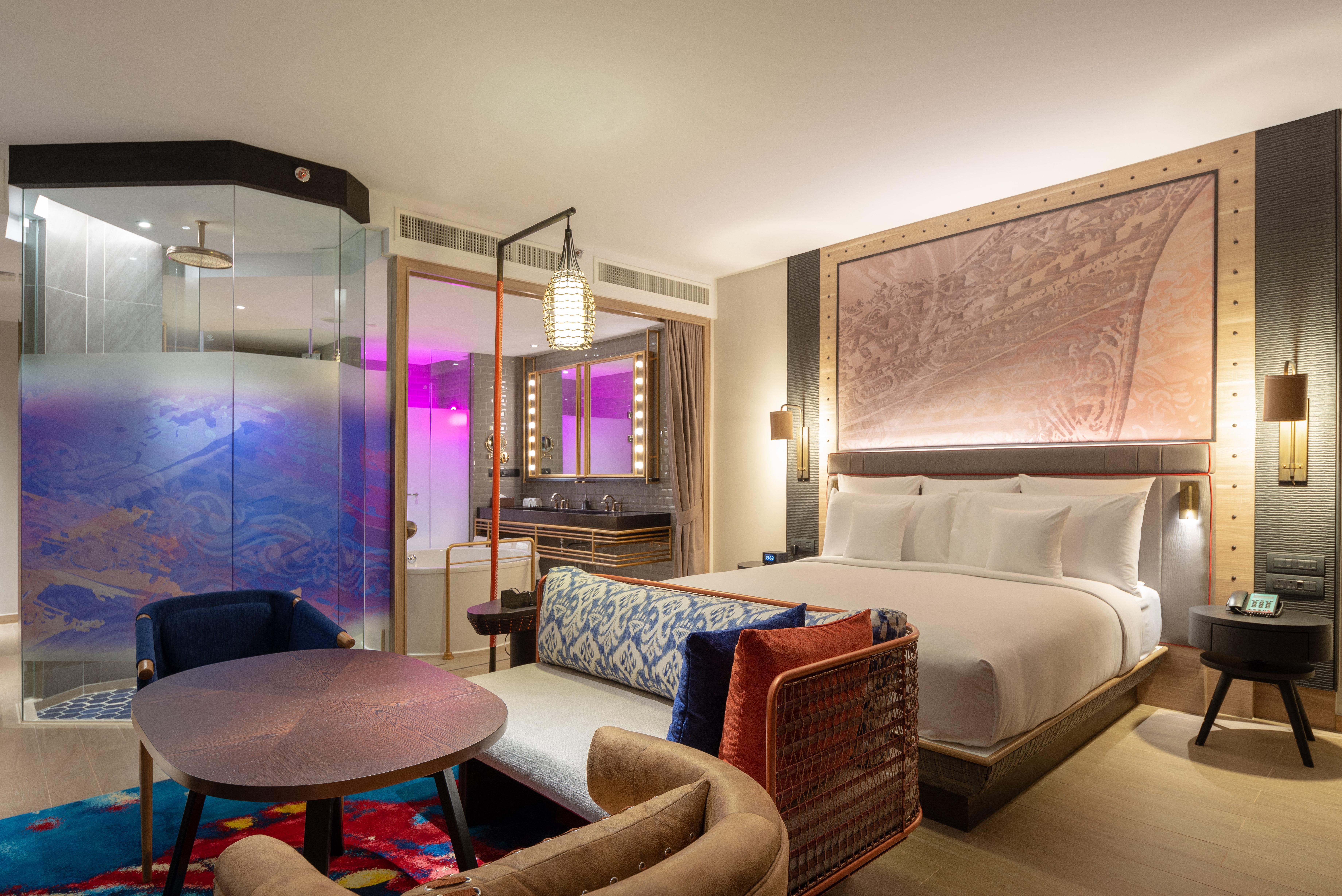 Hotel Indigo Phuket Patong By Ihg מראה חיצוני תמונה A suite at the W London