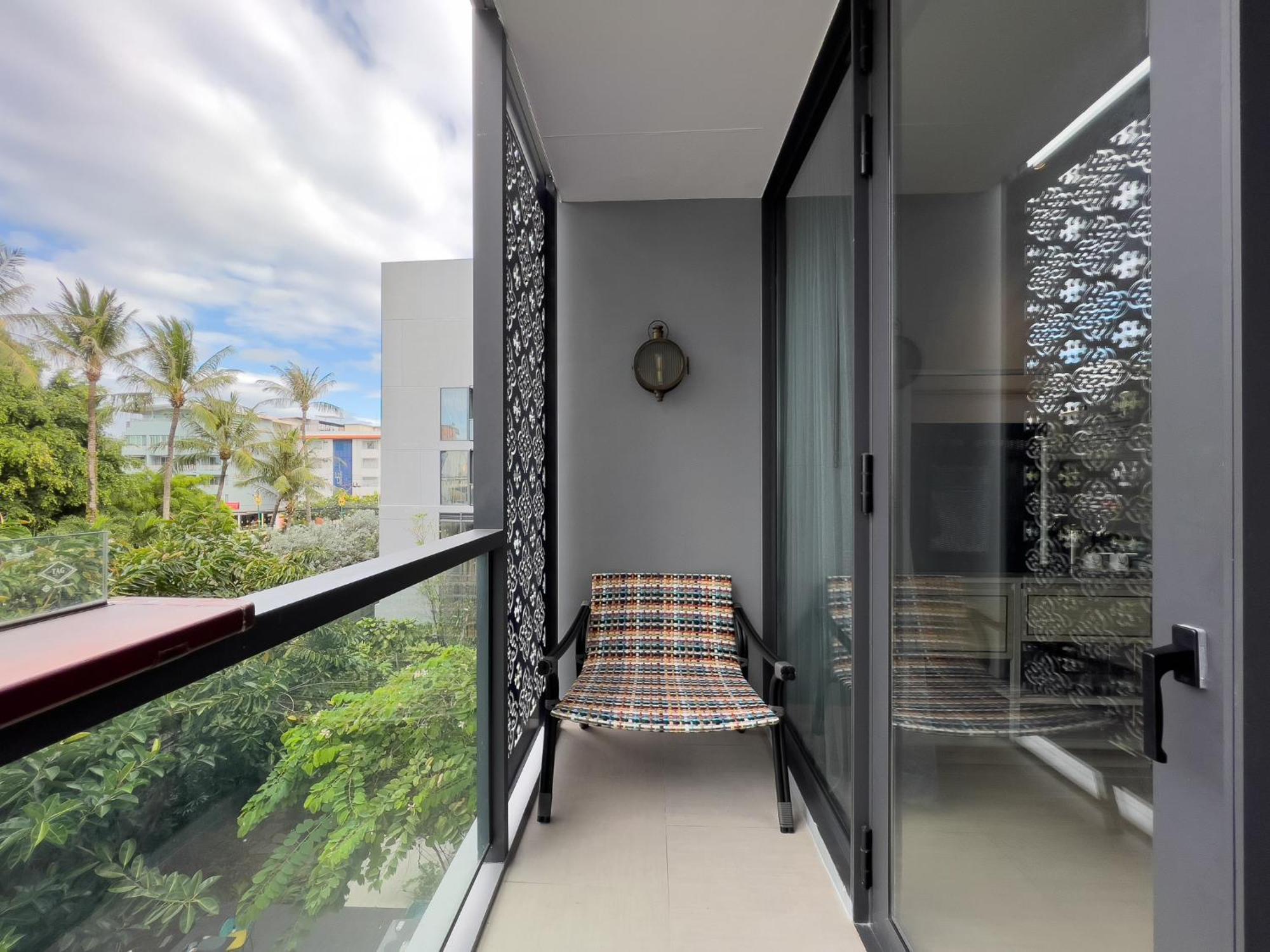 Hotel Indigo Phuket Patong By Ihg מראה חיצוני תמונה A balcony
