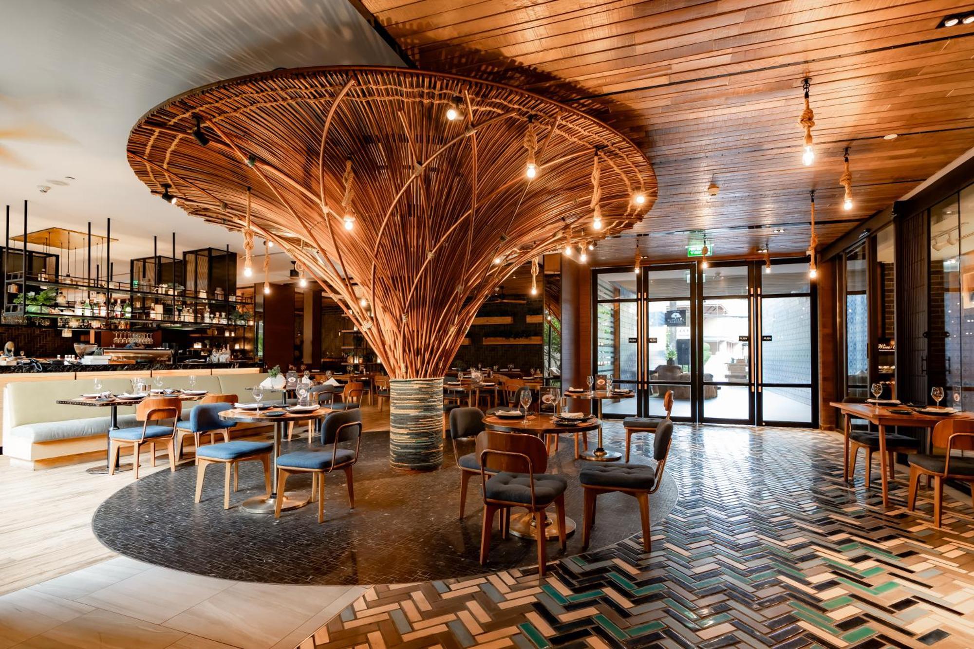 Hotel Indigo Phuket Patong By Ihg מראה חיצוני תמונה The restaurant at The Standard East Village