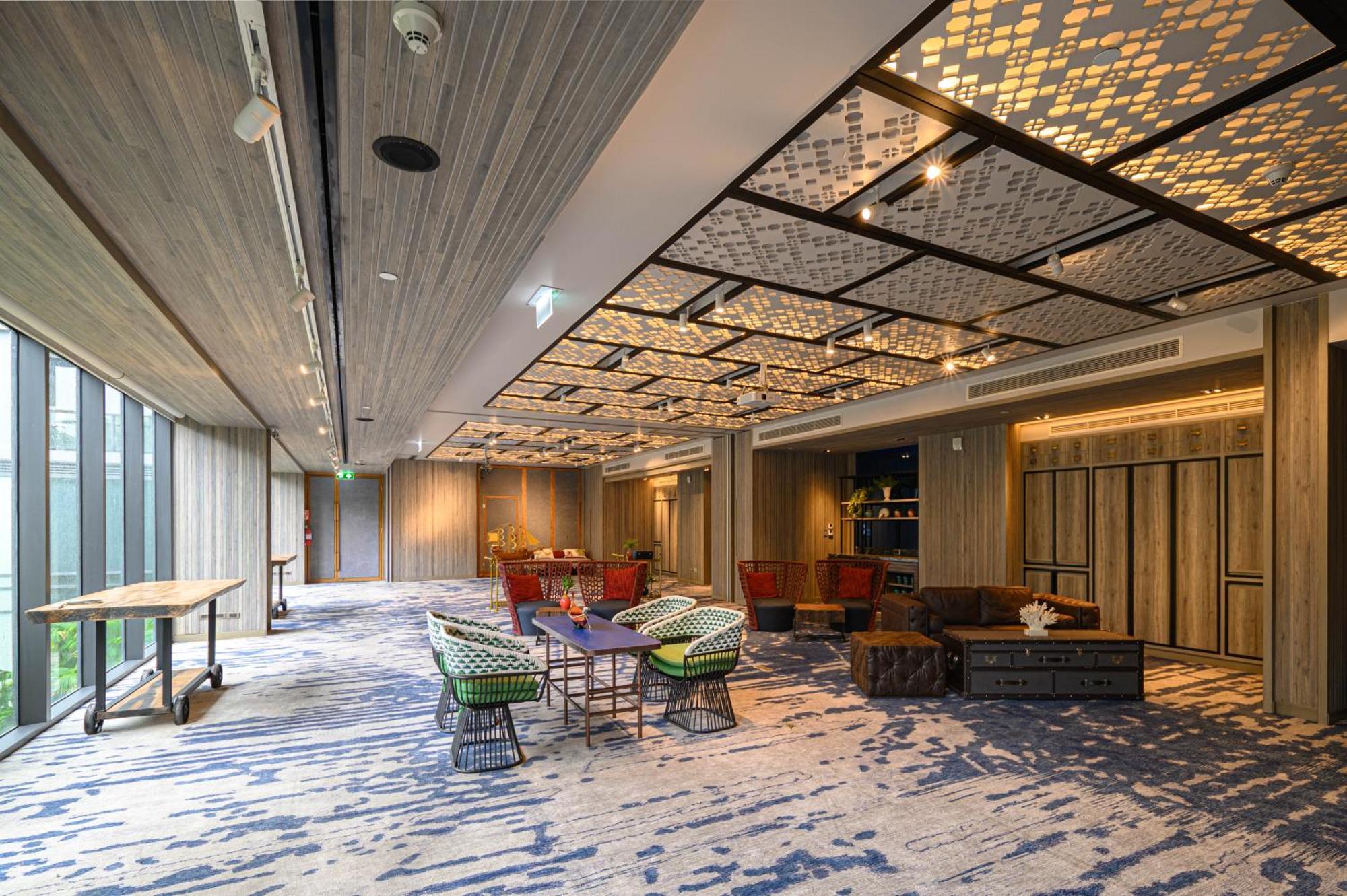 Hotel Indigo Phuket Patong By Ihg מראה חיצוני תמונה The interior of the hotel